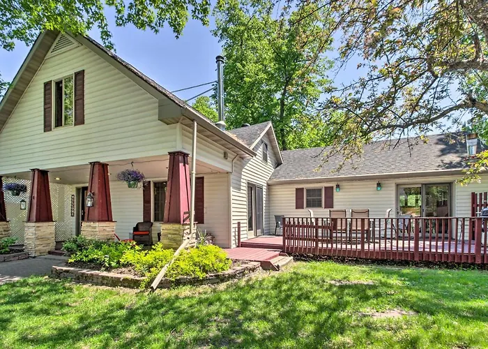 Retreat W/ Lake Access & Private Boat Dock! Bemidji