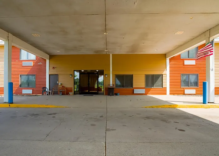 Quality Inn - Redwood Falls