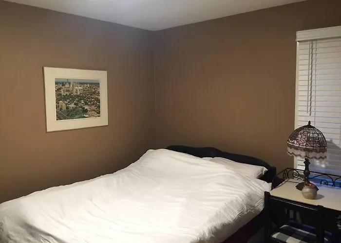 Cozy Home With Green Door, Convenient Location Rochester