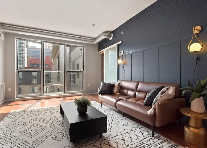 Fantastic Two Bedroom Condo Downtown Minneapolis 511