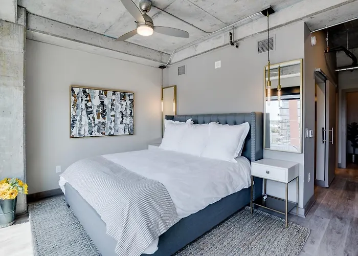 Sable 501 - Luxury Two Story Loft Villa Minneapolis