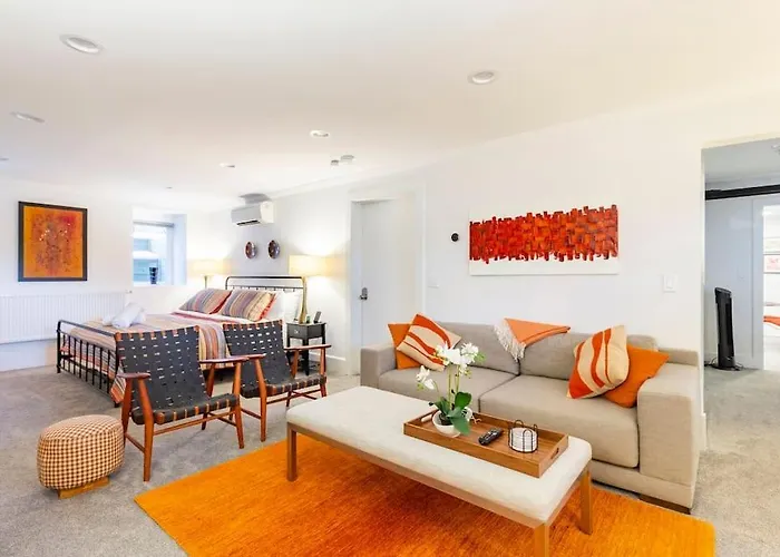 Welcoming Apartment Near Lakes,Shops & Restaurants Minneapolis