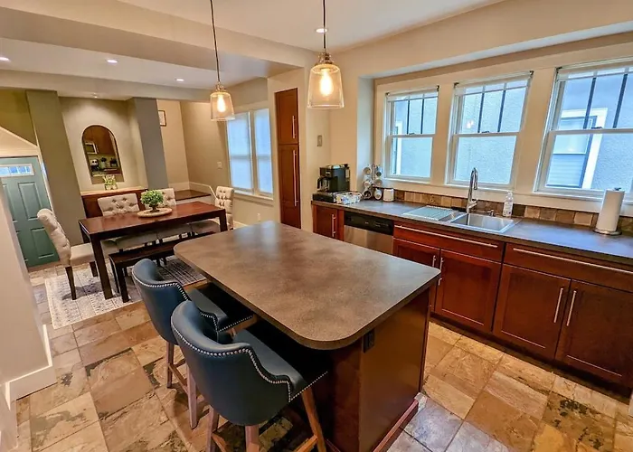 Serenity House Villa Minneapolis