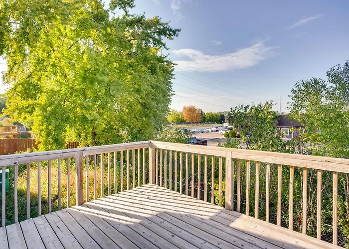 Spacious Family Home: 11 Mi To Dtwn Minneapolis!