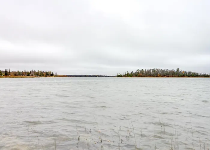 Lakefront Bemidji Getaway W/ Community Beach!