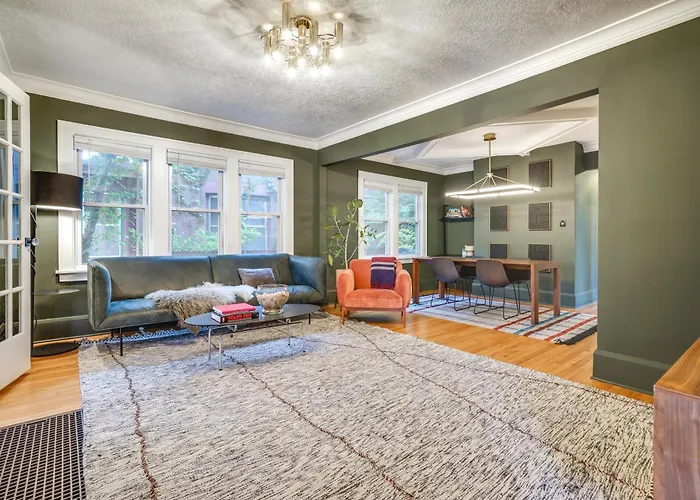 Pet-Friendly Saint Paul Rental Near Downtown!
