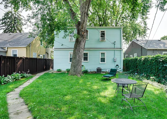 Chic Minneapolis Apt - 6 Blocks To Lake Nokomis!