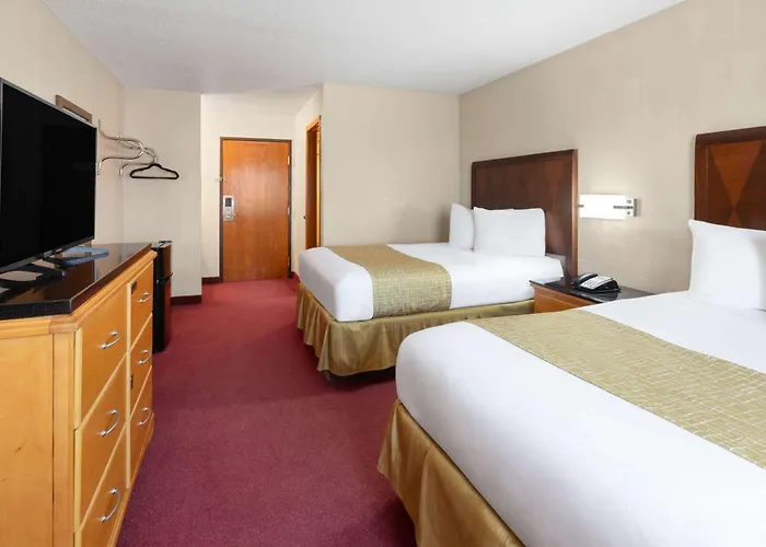 Travelodge By Wyndham Redwood Falls