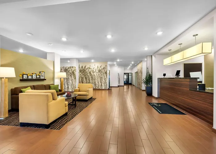 Sleep Inn & Suites West-Near Medical Center Rochester