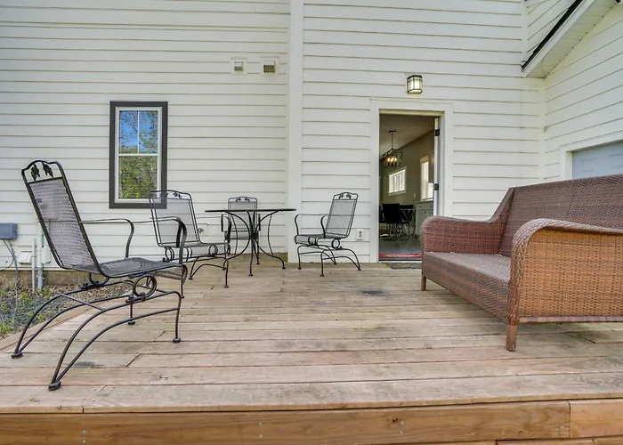 Pet-Friendly Minneapolis Home ~ 6 Mi To Dtwn!