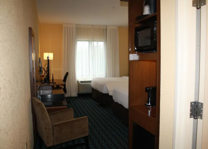 Fairfield Inn & Suites By Marriott Detroit Lakes