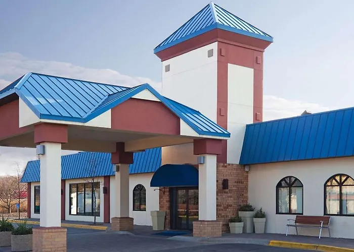 Quality Inn & Suites Eagan