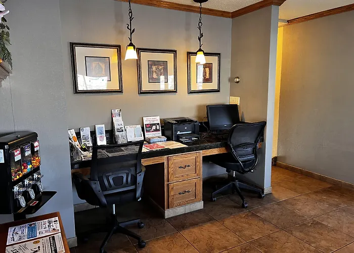 Quality Inn & Suites Detroit Lakes