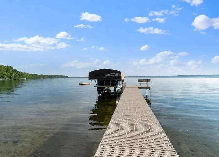 Sandy Beach Family Getaway W/ Fire Pit & Deck! Alexandria