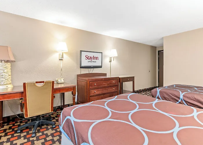 Super 8 By Wyndham Little Falls