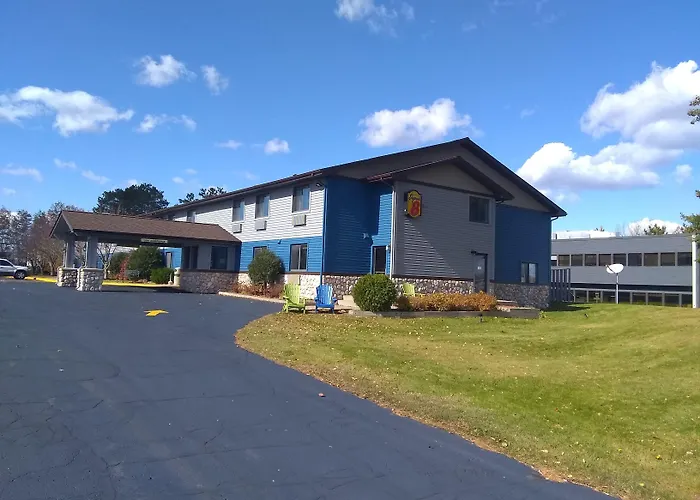 Super 8 By Wyndham Baxter/Brainerd Area Hotel