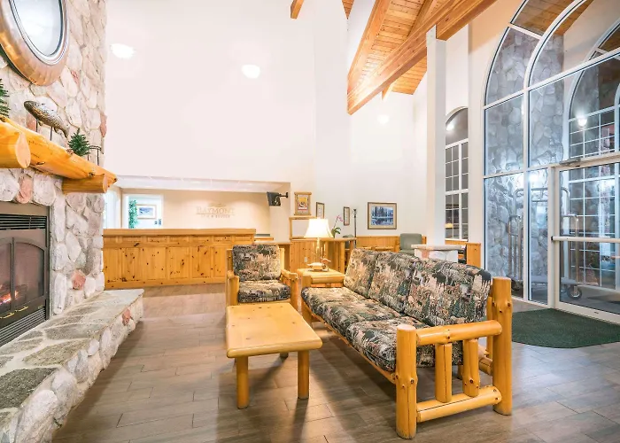 Baymont By Wyndham Baxter/Brainerd Area Hotel