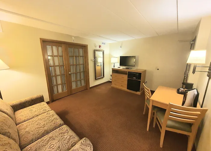 Amerivu Inn And Suites - Waconia