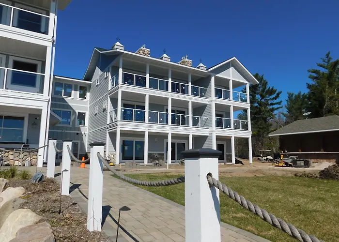 Quarterdeck Resort Nisswa