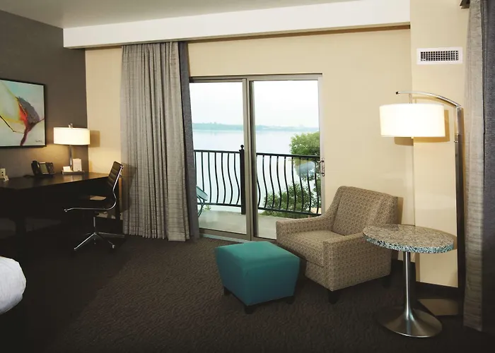 Doubletree By Hilton Bemidji Hotel