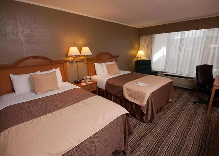 Norwood Inn & Suites Mankato North Mankato